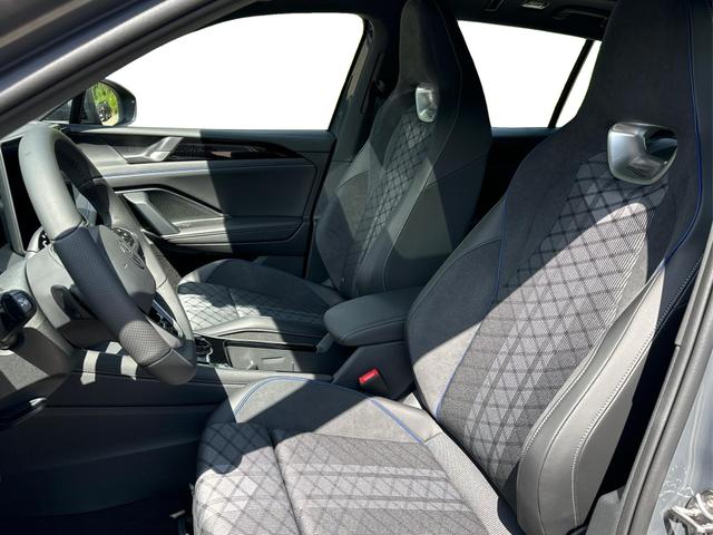 Volkswagen / Tiguan / Grau / / / DSG+AHK+HUD+NAVI+MATRIX+EL. HECK.+20 ALU