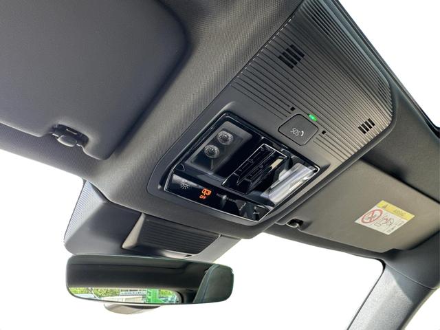 Volkswagen / Tiguan / Grau / / / DSG+AHK+HUD+NAVI+MATRIX+EL. HECK.+20 ALU
