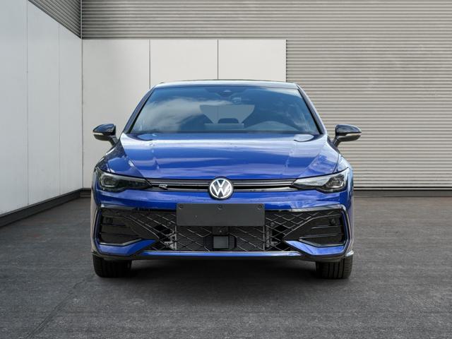 Volkswagen / Golf / Blau / / / FACELIFT+IQ.LIGHT MATRIX BLACK+360°