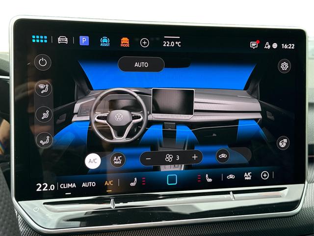 Volkswagen / Golf / Blau / / / FACELIFT+IQ.LIGHT MATRIX BLACK+360°