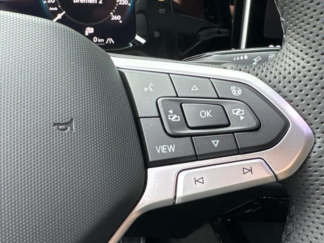 Volkswagen / Golf / Blau / / / FACELIFT+IQ.LIGHT MATRIX BLACK+360°