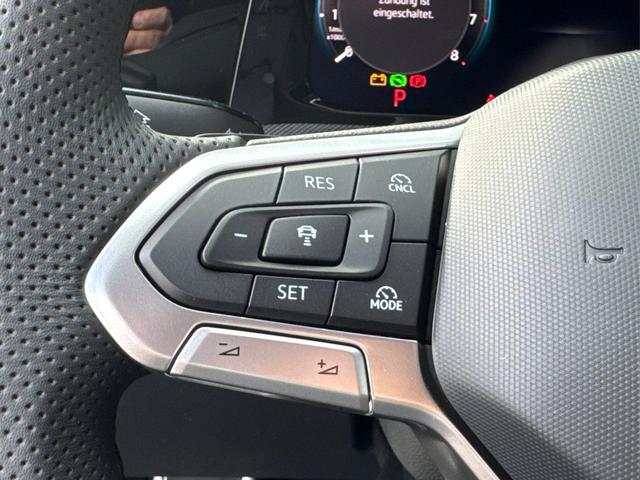 Volkswagen / Golf / Blau / / / FACELIFT+IQ.LIGHT MATRIX BLACK+360°