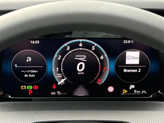 Volkswagen / Golf / Blau / / / FACELIFT+IQ.LIGHT MATRIX BLACK+360°