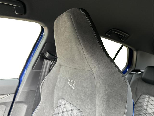 Volkswagen / Golf / Blau / / / FACELIFT+IQ.LIGHT MATRIX BLACK+360°