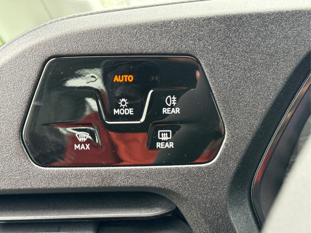 Volkswagen / Caddy Maxi / Weiß / / / Caddy Maxi +LANE ASSIST+CAM+SHZ+KLIMA+GJR+GRA