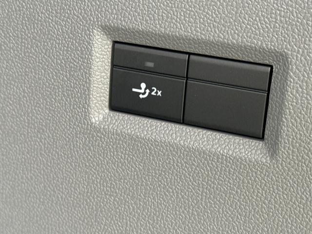 Volkswagen / T7 Caravelle / / / / KR+ MATRIX-LED+NAVI.+ SHZ+KAMERA+ PDC