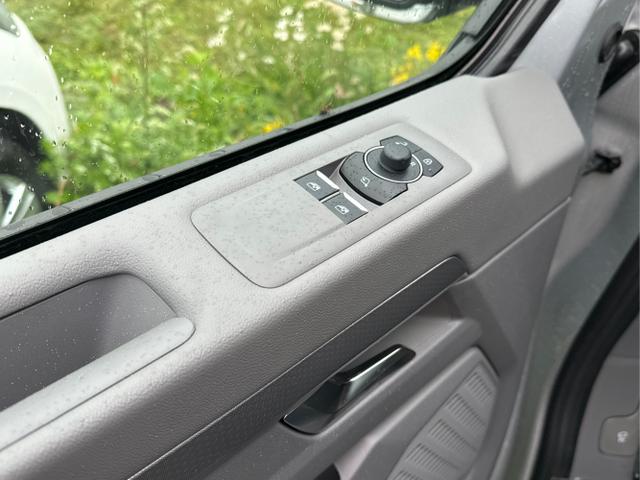Volkswagen / T7 Caravelle / / / / KR+ MATRIX-LED+NAVI.+ SHZ+KAMERA+ PDC