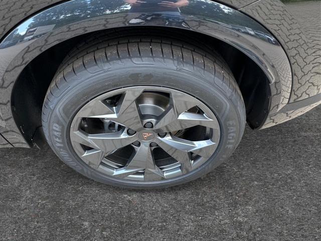 Cupra / Formentor / Schwarz / / / KAMERA+EL.HECKKL.+VOLL-LED+ACC+18LM+SHZ
