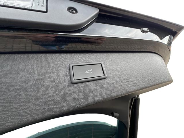 Cupra / Formentor / Schwarz / / / KAMERA+EL.HECKKL.+VOLL-LED+ACC+18LM+SHZ