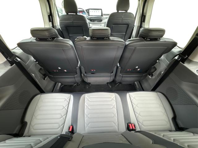 Volkswagen / T7 Caravelle / / / / KR AHK+MATRIX+NAVI+SOUND+ACC+SHZ+KAMERA+PDC