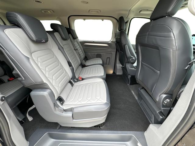Volkswagen / T7 Caravelle / / / / KR AHK+MATRIX+NAVI+SOUND+ACC+SHZ+KAMERA+PDC