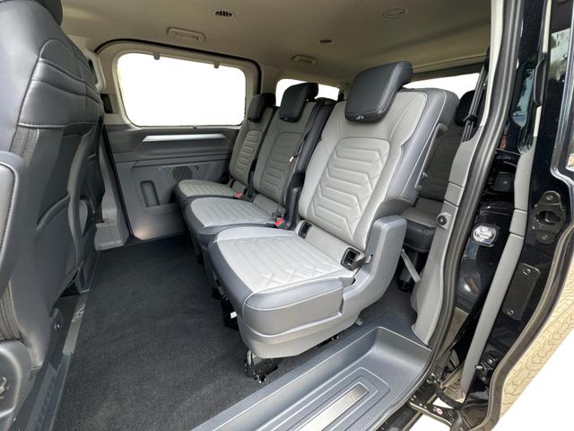 Volkswagen / T7 Caravelle / / / / KR AHK+MATRIX+NAVI+SOUND+ACC+SHZ+KAMERA+PDC