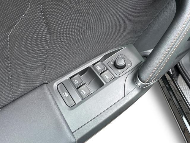 Cupra / Formentor / Schwarz / / / KAMERA+EL.HECKKL.+VOLL-LED+ACC+18LM+SHZ