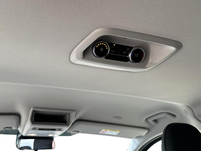Volkswagen / T7 Caravelle / / / / KR+ MATRIX-LED+NAVI.+ SHZ+KAMERA+ PDC