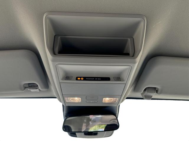 Volkswagen / T7 Caravelle / / / / KR+ MATRIX-LED+NAVI.+ SHZ+KAMERA+ PDC
