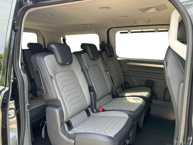 Volkswagen / T7 Caravelle / / / / KR+ MATRIX-LED+NAVI.+ SHZ+KAMERA+ PDC