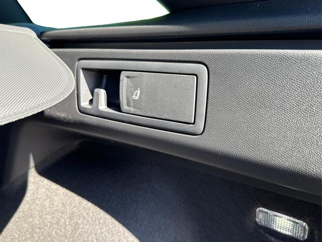 Cupra / Leon Sportstourer / Schwarz / / / VZ ST NAVI+KAMERA+EL.HECKKL.+ACC+19ALU