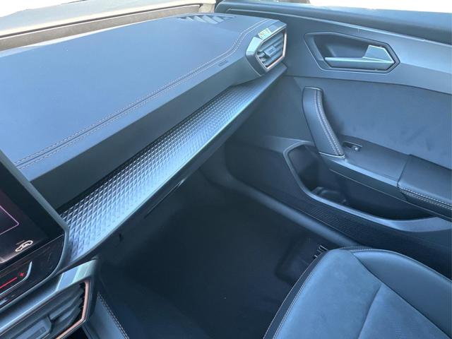 Cupra / Leon Sportstourer / Schwarz / / / VZ ST NAVI+KAMERA+EL.HECKKL.+ACC+19ALU