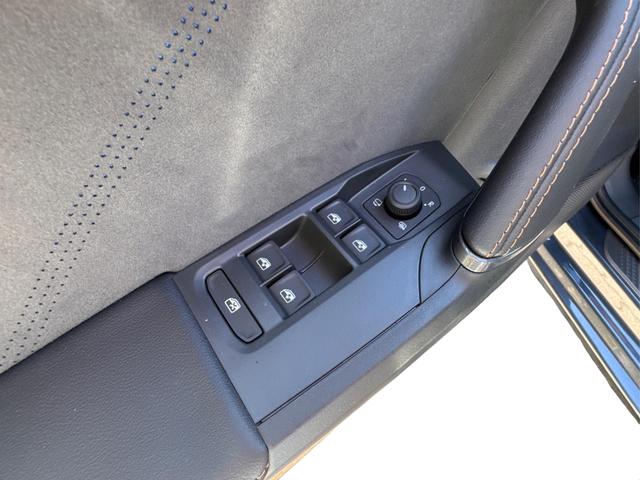 Cupra / Leon Sportstourer / Grau / / / VZ ST NAVI+KAMERA+EL.HECKKL.+ACC+19ALU