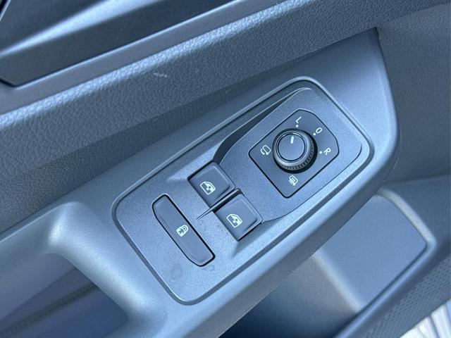 Volkswagen / Caddy Maxi / Grau / / / Caddy Maxi 4x4 +LANE ASSIST+CAM+SHZ+KLIMA+GJR+GRA