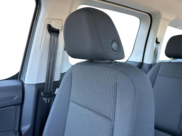 Volkswagen / Caddy Maxi / Grau / / / Caddy Maxi 4x4 +LANE ASSIST+CAM+SHZ+KLIMA+GJR+GRA