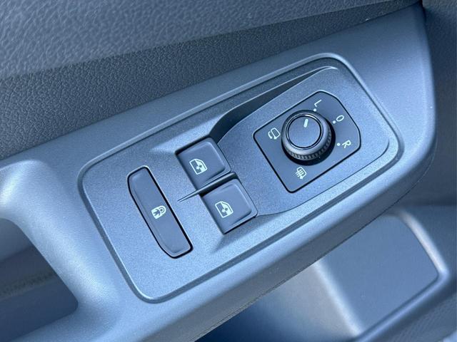 Volkswagen / Caddy Maxi / Grau / / / Caddy Maxi +LANE ASSIST+CAM+PDC+SHZ+GJR