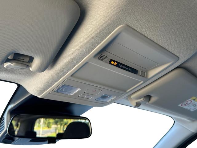Volkswagen / T7 Caravelle / / / / LR+ KLIMAAUT.+ KAMERA+ PDC+ LED