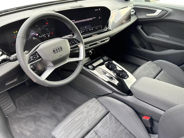 Audi / A5 Avant / / / / *SOFORT* quattro S-Line TECH PLUS+AHK+19ALU+MATRIX+360 KAMERA