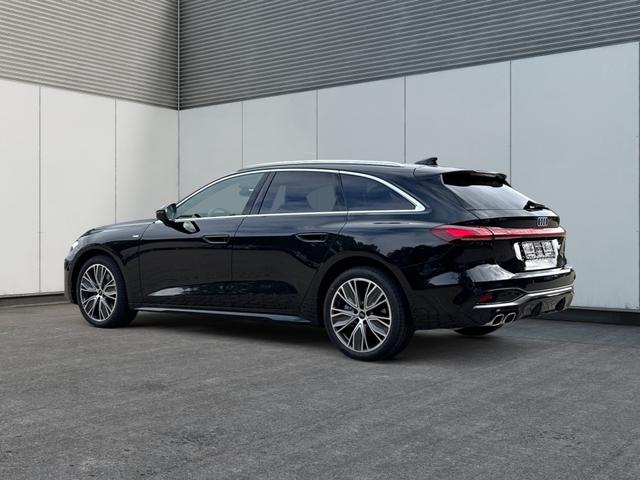 Audi / A5 Avant / / / / *SOFORT* quattro S-Line TECH PLUS+AHK+19ALU+MATRIX+360 KAMERA