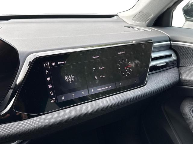 Audi / A5 Avant / / / / *SOFORT* quattro S-Line TECH PLUS+AHK+19ALU+MATRIX+360 KAMERA