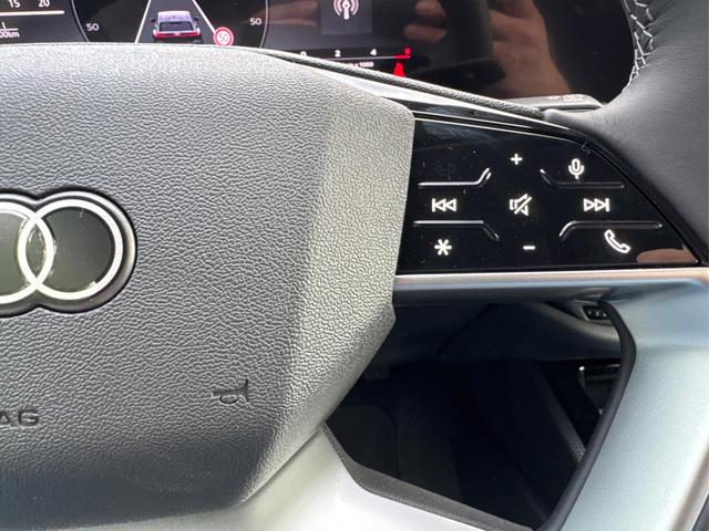Audi / A5 Avant / / / / *SOFORT* quattro S-Line TECH PLUS+AHK+19ALU+MATRIX+360 KAMERA