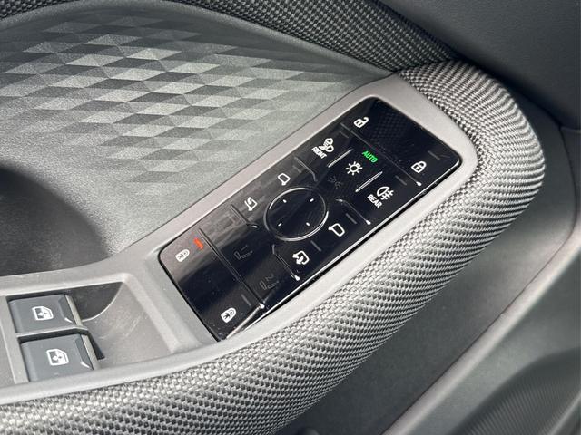 Audi / A5 Avant / / / / *SOFORT* quattro S-Line TECH PLUS+AHK+19ALU+MATRIX+360 KAMERA
