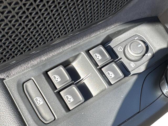 Cupra / Leon Sportstourer / Schwarz / / / VZ ST NAVI+KAMERA+EL.HECKKL.+ACC+19ALU