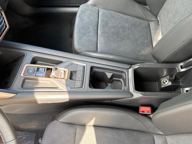 Cupra / Leon Sportstourer / Schwarz / / / VZ ST NAVI+KAMERA+EL.HECKKL.+ACC+19ALU