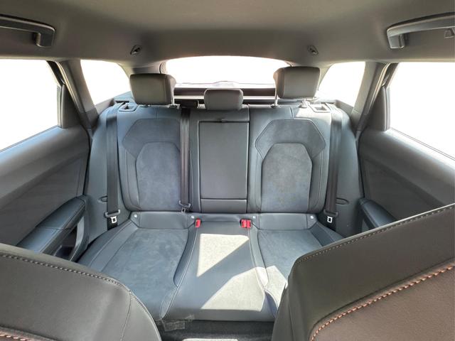 Cupra / Leon Sportstourer / Schwarz / / / VZ ST NAVI+KAMERA+EL.HECKKL.+ACC+19ALU