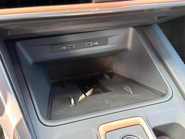Cupra / Leon Sportstourer / Schwarz / / / VZ ST NAVI+KAMERA+EL.HECKKL.+ACC+19ALU