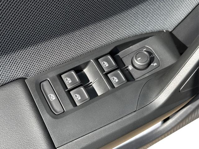 Seat / Leon Sportstourer / Blau / / / DSG+KAMERA+ACC+SHZ+KLIMA+FULLLINK+LED