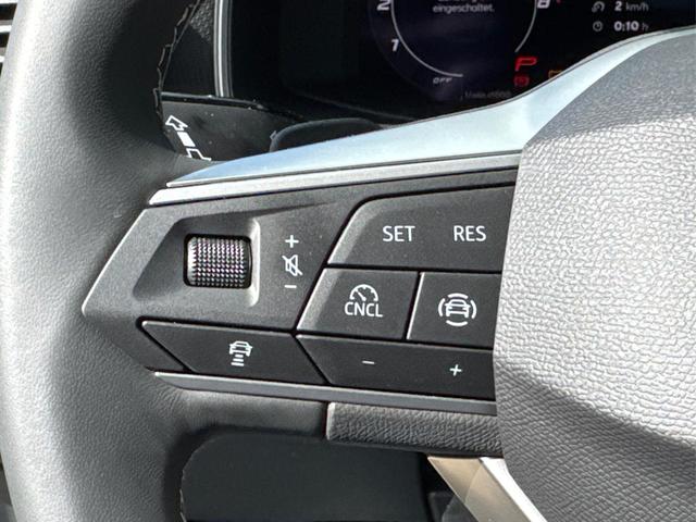 Seat / Leon Sportstourer / Blau / / / DSG+KAMERA+ACC+SHZ+KLIMA+FULLLINK+LED