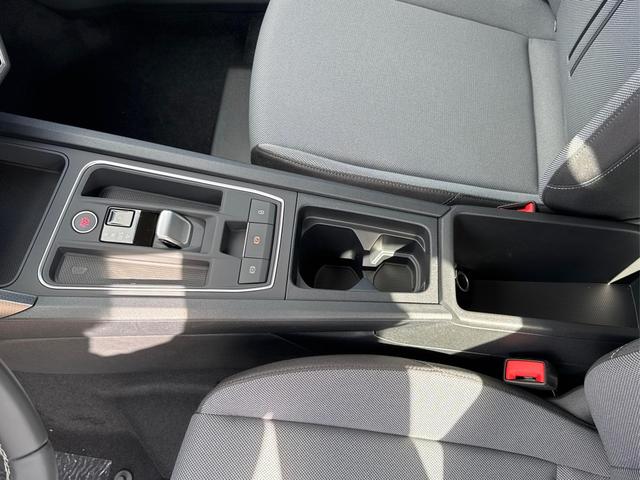Seat / Leon Sportstourer / Blau / / / DSG+KAMERA+ACC+SHZ+KLIMA+FULLLINK+LED