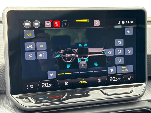 Seat / Leon Sportstourer / Blau / / / DSG+KAMERA+ACC+SHZ+KLIMA+FULLLINK+LED