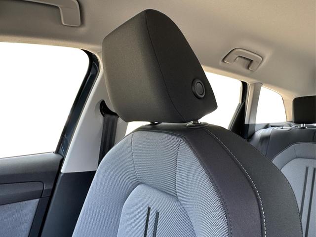 Seat / Leon Sportstourer / Blau / / / DSG+KAMERA+ACC+SHZ+KLIMA+FULLLINK+LED