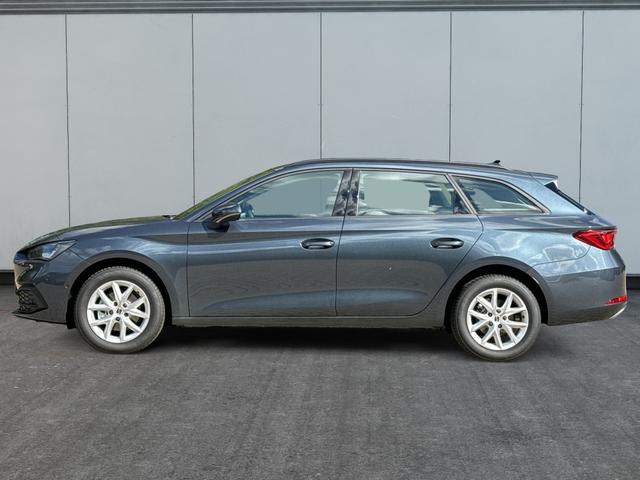 Seat / Leon Sportstourer / Grau / / / 1,5 eTSI DSG+ACC+LED+SHZ+CAM+Licht u. Sicht