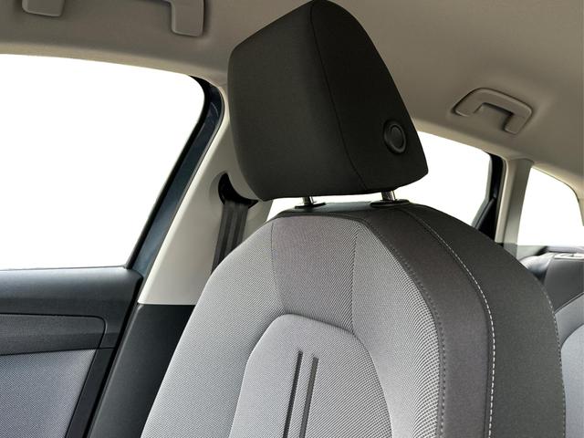 Seat / Leon Sportstourer / Grau / / / 1,5 eTSI DSG+ACC+LED+SHZ+CAM+Licht u. Sicht