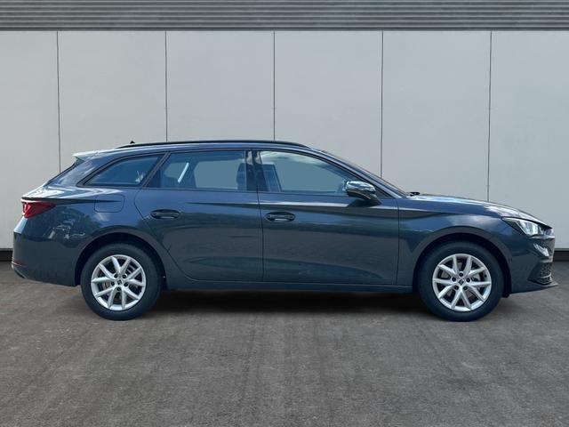 Seat / Leon Sportstourer / Grau / / / 1,5 eTSI DSG+ACC+LED+SHZ+CAM+Licht u. Sicht