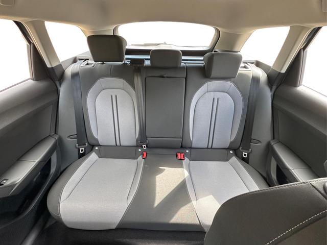 Seat / Leon Sportstourer / Blau / / / DSG+KAMERA+ACC+SHZ+KLIMA+FULLLINK+LED