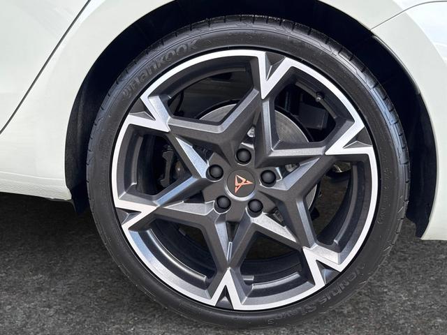 Cupra / Leon Sportstourer / Grau / / / VZ ST NAVI+KAMERA+EL.HECKKL.+ACC+19ALU