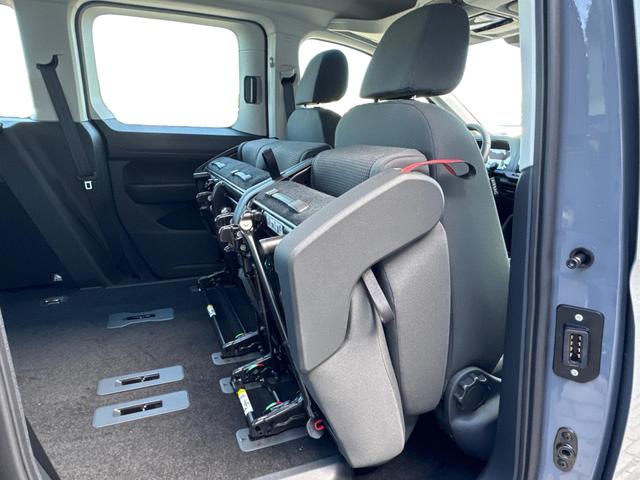 Volkswagen / Caddy / / / / LANE ASSIST+CAM+SHZ+KLIMA+GJR+GRA
