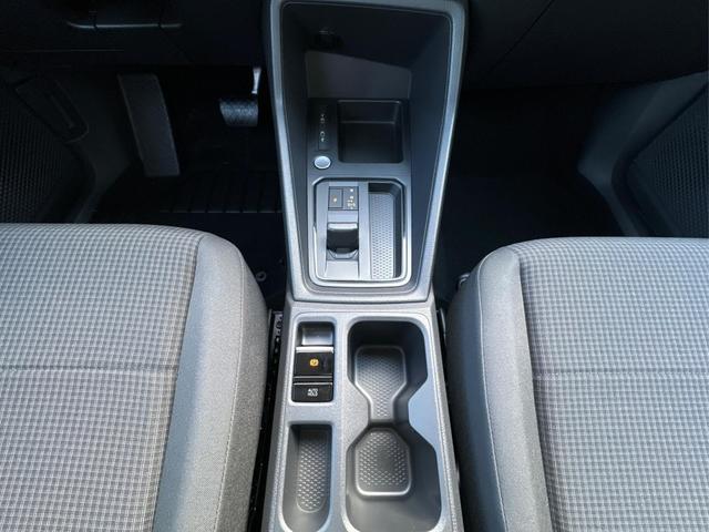 Volkswagen / Caddy / / / / LANE ASSIST+CAM+SHZ+KLIMA+GJR+GRA