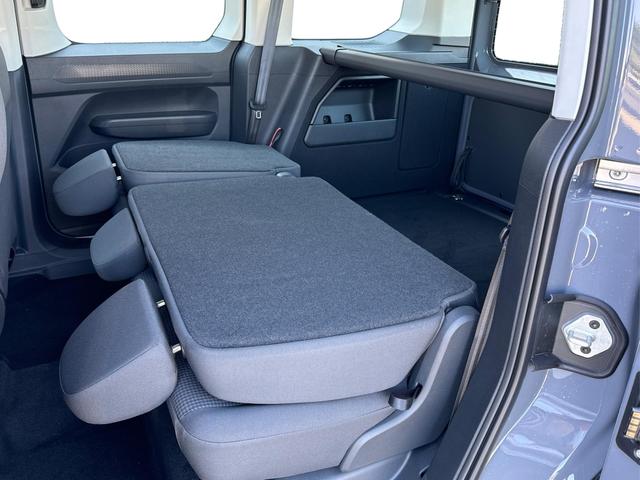 Volkswagen / Caddy / / / / LANE ASSIST+CAM+SHZ+KLIMA+GJR+GRA