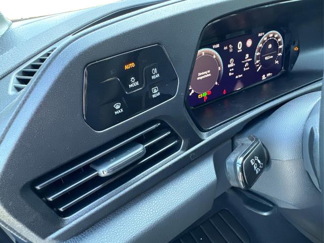 Volkswagen / Caddy / / / / LANE ASSIST+CAM+SHZ+KLIMA+GJR+GRA